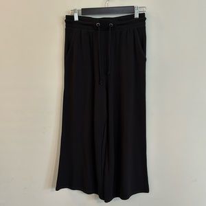 NEVER WORN Z Supply cropped flare sweat pants